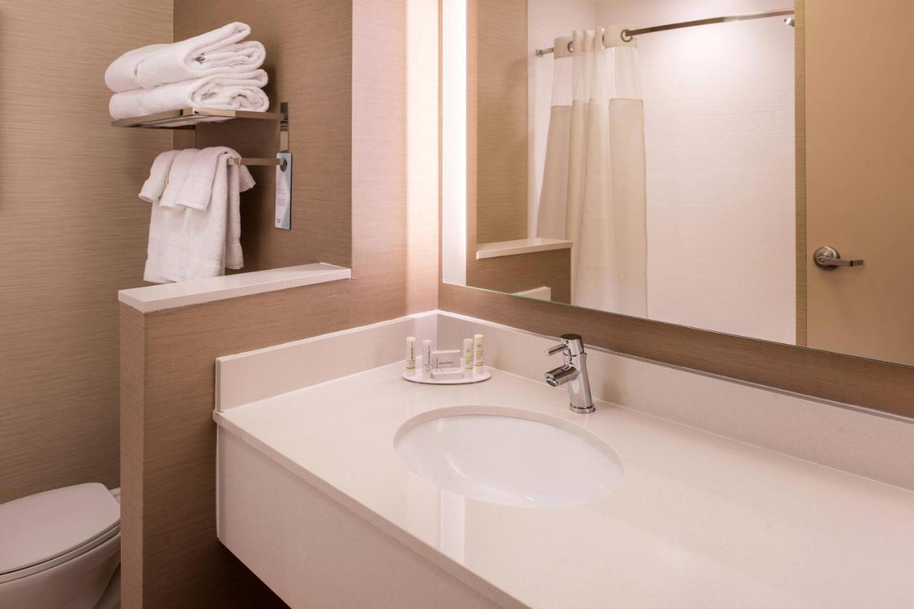 Fairfield Inn & Suites By Marriott St. Louis Westport Maryland Heights Buitenkant foto